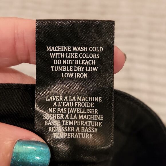 Black Blank NYC wedgie flared high waist jean shorts size 30. - Picture 6 of 10